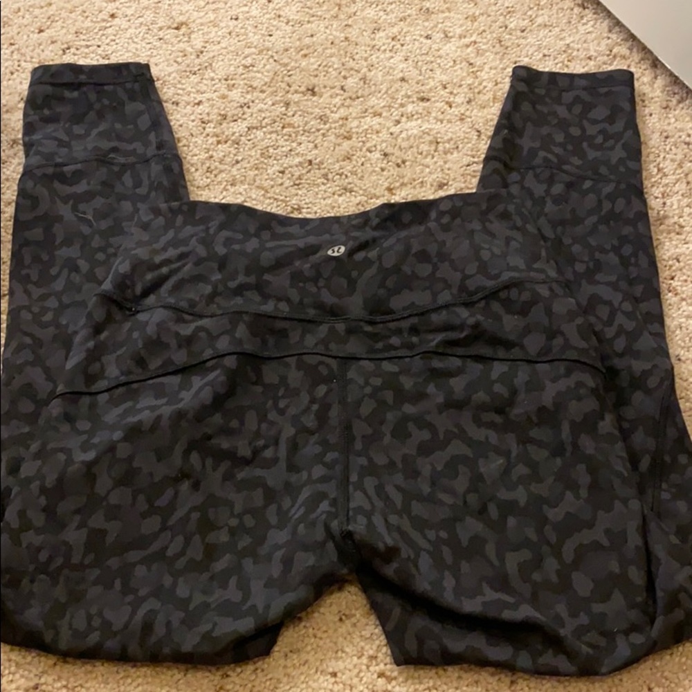 Lululemon In Movement Tight 28 wild thing camo